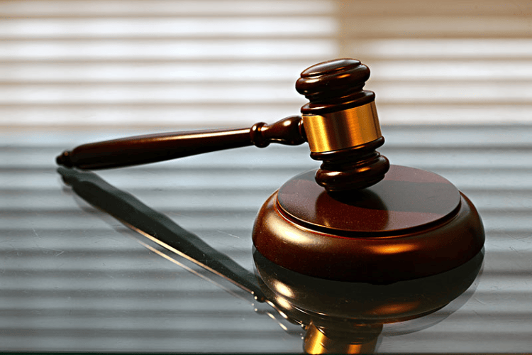 亚特兰大梦想篮球_上海一公司总监离职次日钻漏洞订11张“出差”机票亚特兰大梦想篮球！被判刑