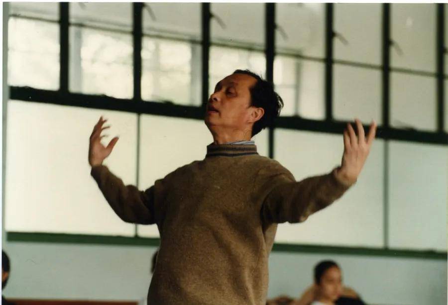 皇冠体育官网_他于昨日在上海逝世！享年86岁皇冠体育官网，人生充满传奇色彩，作品家喻户晓