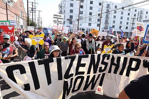 怎么申请皇冠信用网代理_卢荻：世界资本主义已经知道怎么申请皇冠信用网代理，中国当不了他的“小伙伴”